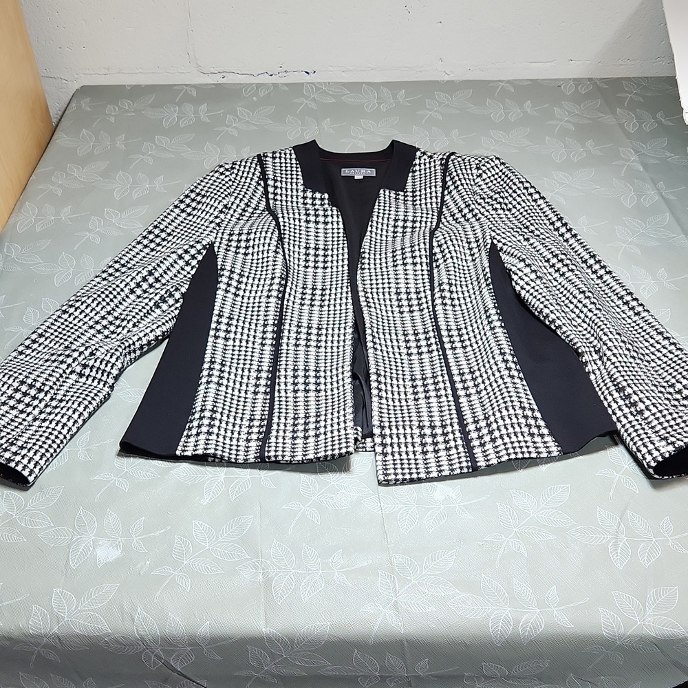 Laura Blazer
